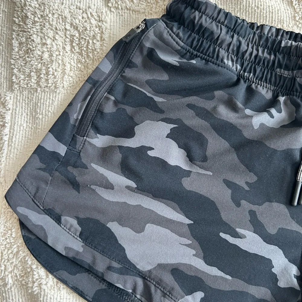 ATHLETA Girl All Play Camo Shorts XL - Picture 3 of 4